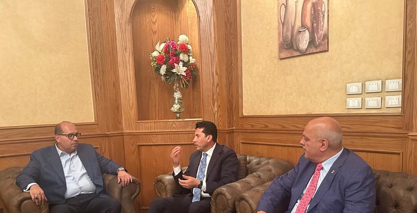 اجتماعات مشتركة لوزير الرياضة ورئيس «الأولمبية» لبحث برامج المنتخبات