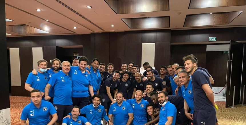 بعثة بيراميدز تحتفل بعيد ميلاد محمد حمدي في تنزانيا