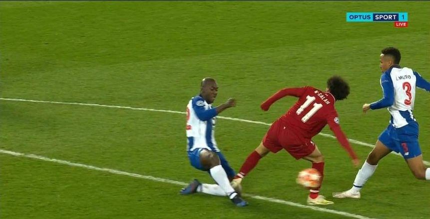 رئيس بورتو: محمد صلاح محظوظاً لعدم طرده بسبب دانيلو