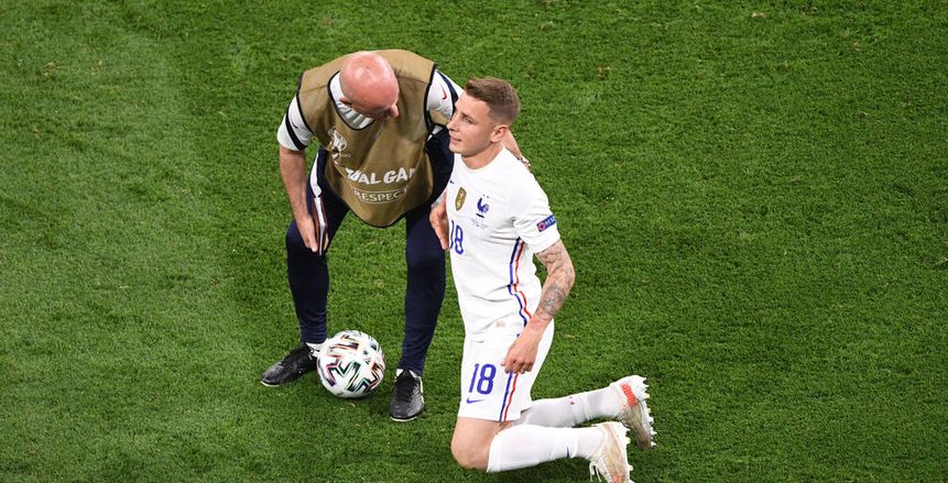ليكيب: إصابة لوكاس دين ظهير منتخب فرنسا ليست سيئة.. سيلحق بكأس العالم
