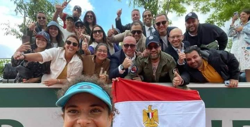 اتحاد التنس يطمئن على حالة ميار شريف بعد الإصابة