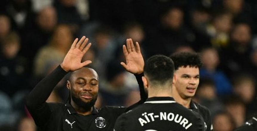 مانشستر سيتي يفوز على ليدز يونايتد ويشعل صدارة الدوري مع آرسنال