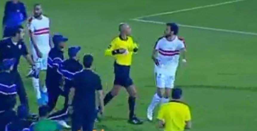 بالفيديو.. نهاية مباراة الزمالك والمقاصة.. خناقات.. اشتباكات.. وطرد طارق حامد