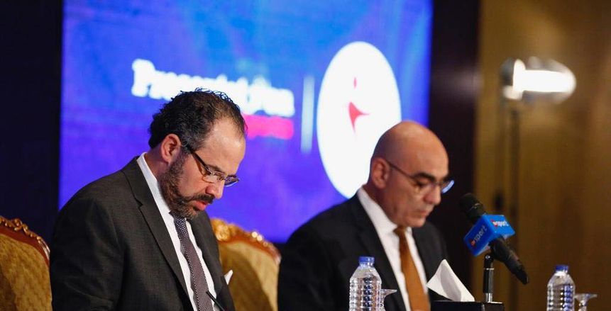 بالصور| بريزنتيشن توقع عقود رعاية اتحاد كرة اليد