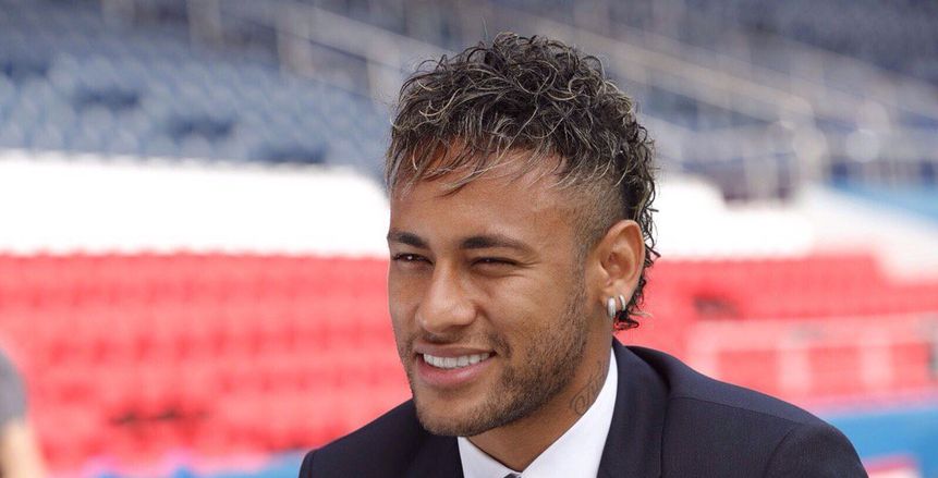 «نيمار» يشكو برشلونة بسبب مستحقاته المالية