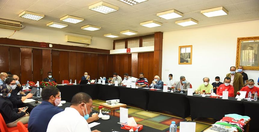 الأهلي بزيه التقليدي والوداد بالأزرق في إياب نصف نهائي أفريقيا