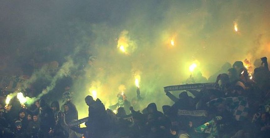 شماريخ جمهور سانت إيتيان تُعرّض مانشستر يونايتد لعقوبات الاتحاد الأوروبي