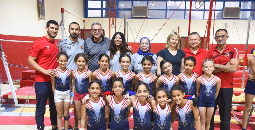 جلسة تعارف بين الخبراء الأجانب لجمباز الأهلي واللاعبين