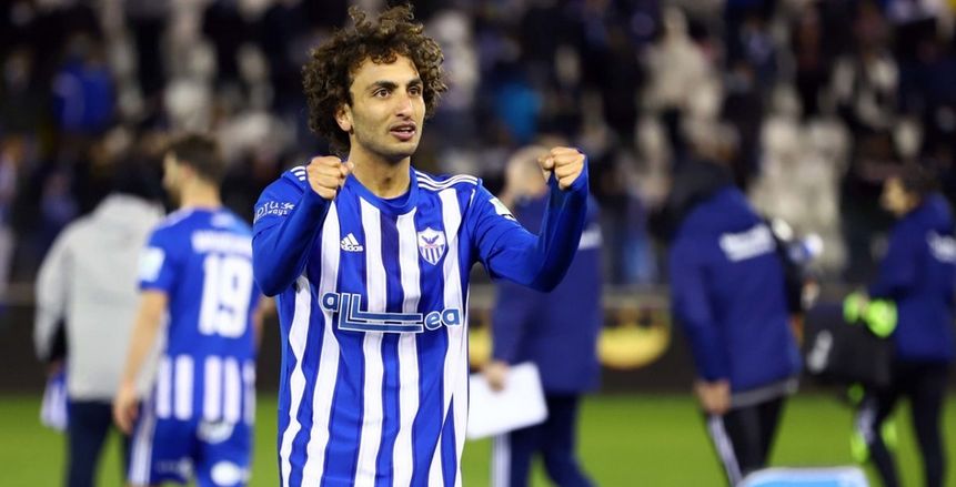 عمرو وردة ينافس على جائزة لاعب الشهر في الدوري اليوناني