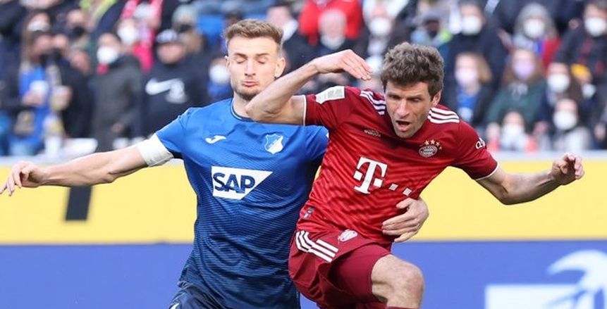 بايرن ميونيخ يتعثر أمام هوفنهايم ويقدم هدية لبوروسيا دورتموند