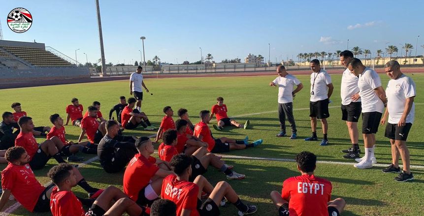 استعدادا لكأس الأمم.. محاضرة فنية من محمود جابر بمران منتخب الشباب «صور»