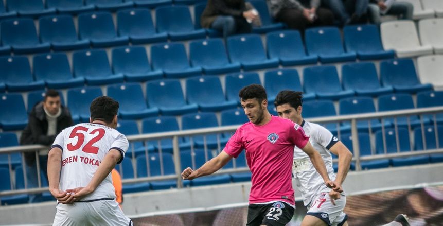 «تريزيجيه» يسجل هدف التعادل لقاسم باشا بكأس تركيا