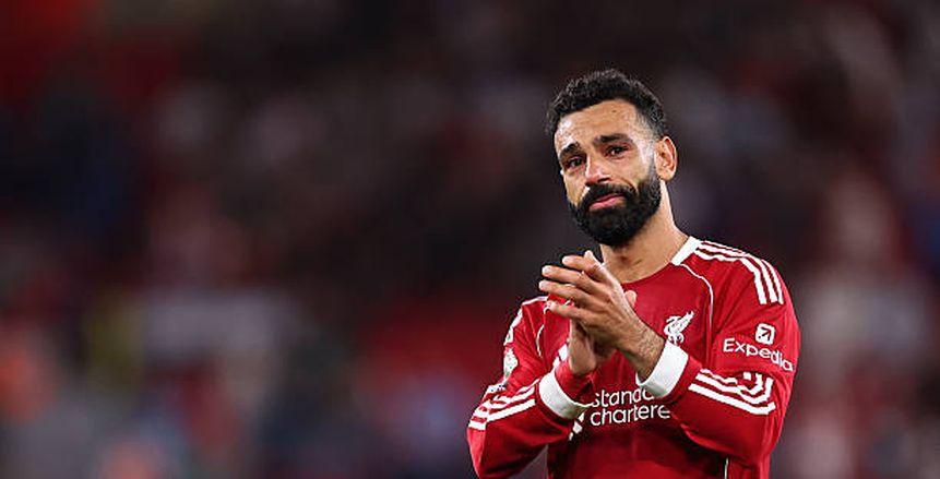 طرح قمصان تحمل رسالة محمد صلاح عن «بيليه فلسطين» في إنجلترا