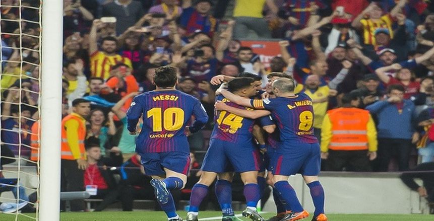 بالفيديو| رغم رفض «زيدان».. ممر شرفي للاعبي برشلونة