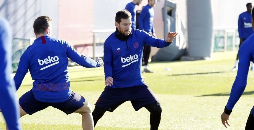 رسميا.. برشلونة يجمد الأنشطة الرياضية في النادي خوفا من "كورونا"