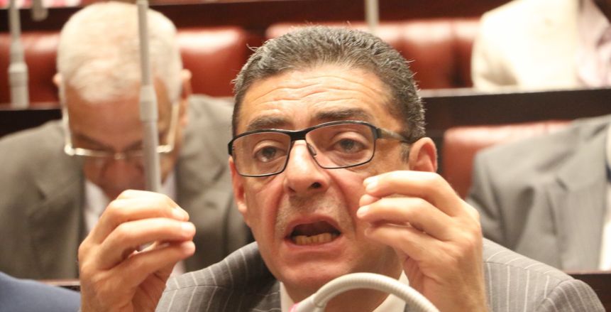 استياء في الأهلي من تصريحات فرج عامر