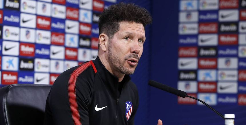 سيميوني يقارن بين رونالدو وجريزمان قبل الديربي المدريدي
