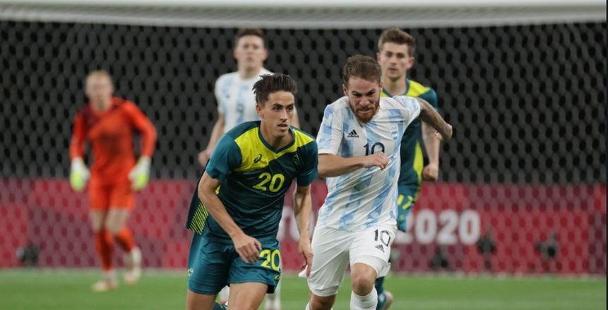 مجموعة مصر تشتعل.. أستراليا تتقدم على الأرجنتين وطرد لاعب التانجو