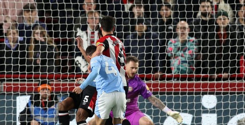مانشستر سيتي يهزم كريستال بالاس 4-2 ويتقاسم الصدارة مع ليفربول