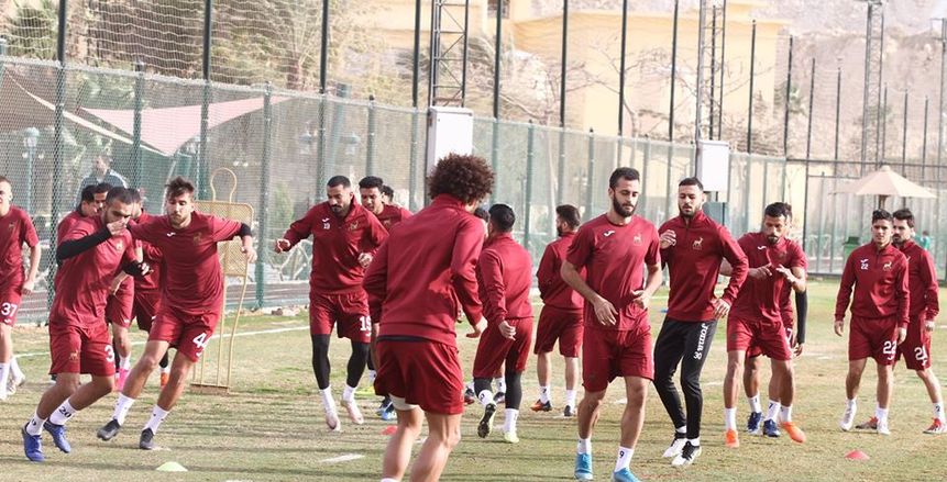 رغم تسجيل حالات كورونا في الفريق.. لاعب وادي دجلة يحتفل بزفافه (صور)