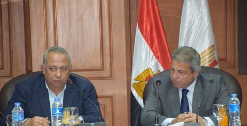 جلسة بين وزير الرياضة وسكرتير الاتحاد الأفريقي للسلة لحل أزمة نقل المقر