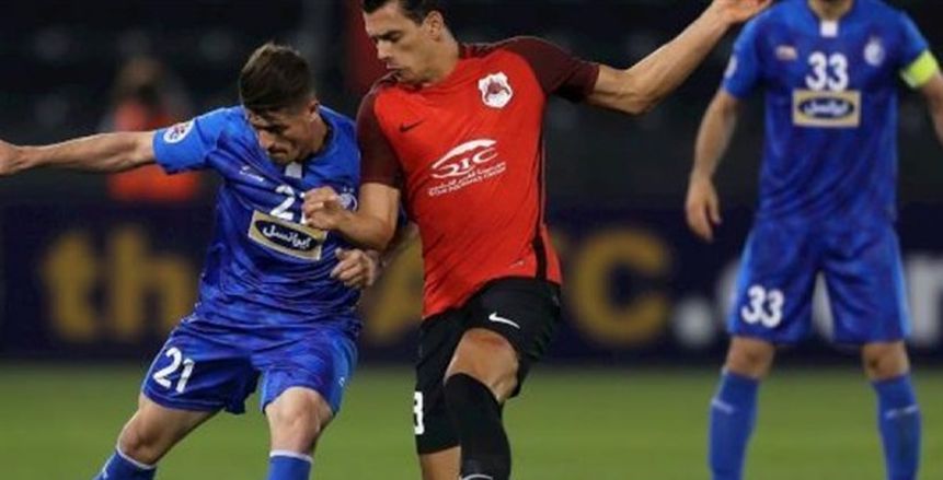 إصابة 11 لاعبا من نادي الاستقلال الإيراني بفيروس كورونا