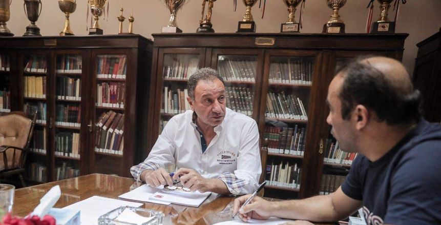 سامح سمير: الخطيب يعلم كيف يدير ملف الكرة.. والكأس الفرصة الأخيرة لموسيماني