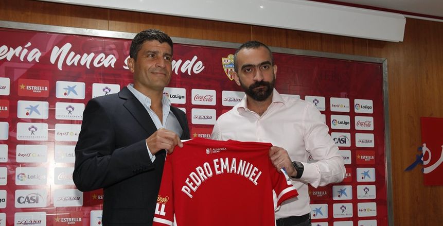 بالفيديو.. ألميريا يقدم مدربه الجديد بيدرو إيمانويل