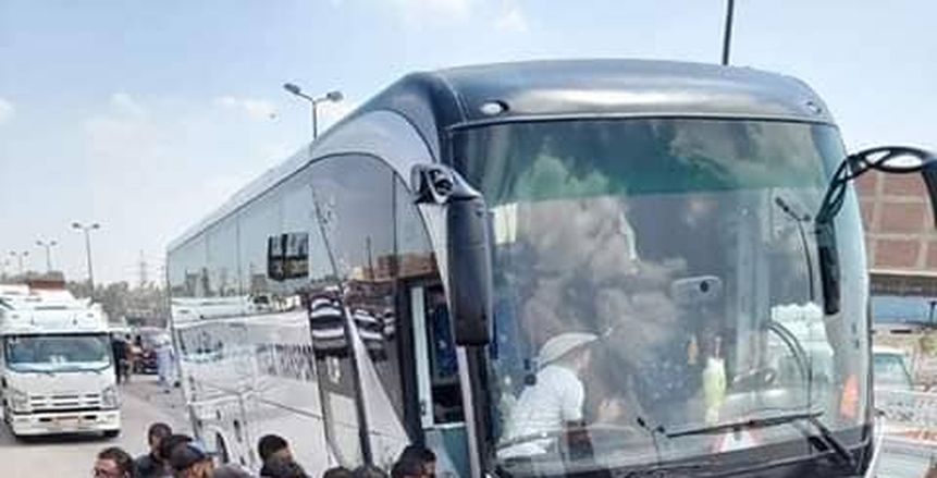 بالصور.. نجاة فريق غزل المحلة من حادث مروع