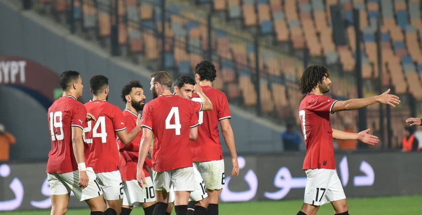 عبدالستار صبري يثني على فيتوريا ويختار ثلاثي وسط المنتخب في «الكان»