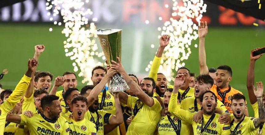 جيرارد مورينو يتفوق على ثنائي مانشستر يونايتد ويحصد جائزة أفضل لاعب