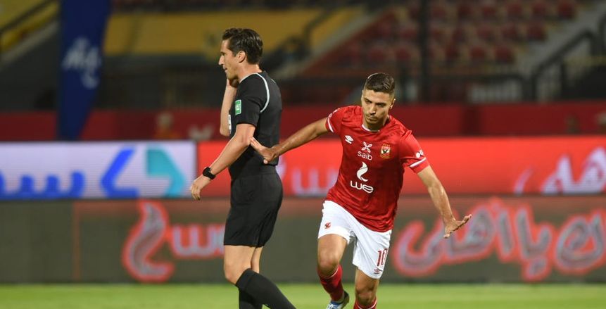 نهاية الشوط الأول.. الأهلي يتفوق بهدف نظيف على الزمالك في القمة 124