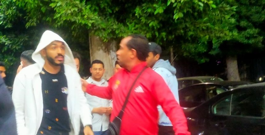 كهربا وصالح جمعة يزوران أحمد رفعت في المستشفى «صور»