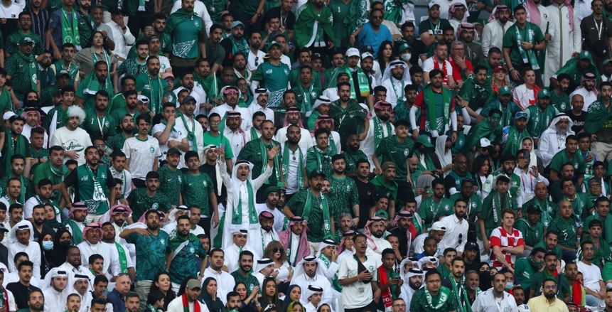 مشهد رهيب.. جماهير السعودية تنتظر فتح أبواب ملعب «لوسيل» قبل مباراة المكسيك