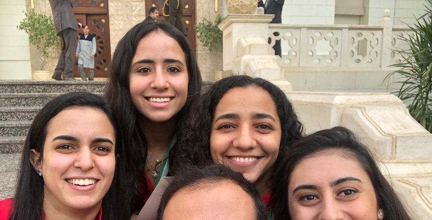 منح وسام الجمهورية من الطبقة الاولى لمنتخب سيدات الاسكواش.. ونور الشربيني: «شكرا مصر»