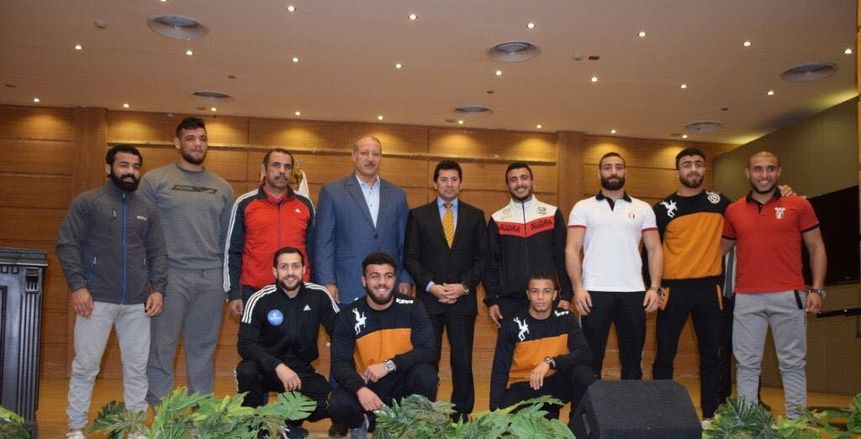 78 ميدالية بالبطولة الأفريقية.. وزير الرياضة يُكرم منتخب المصارعة