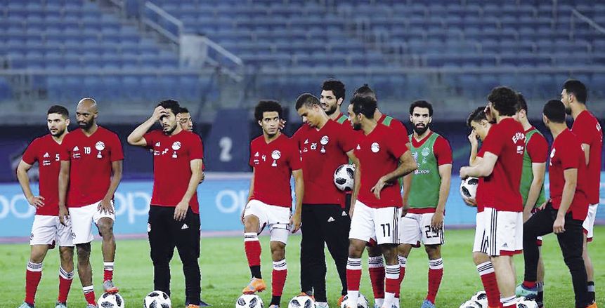 4 لاعبين يحرجون «كوبر» ويرفضون الإفطار فى رمضان.. والمنتخب يطير إلى إيطاليا