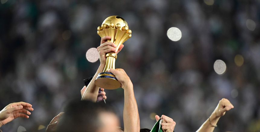 كاف يعلن عن التشكيل المثالي لكان 2019.. استحواذ سنغالي وجزائري