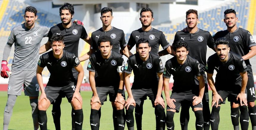 بيراميدز بـاللون الأسود ضد الرجاء المغربي