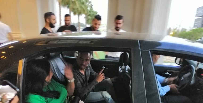 بالصور| لاعبو منتخب الجزائر يستعدون للسفر.. وريبيري يغادر مقر إقامتهم