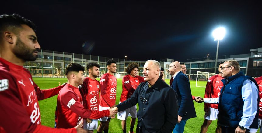 بعثة منتخب مصر الثاني تصل إلى قطر استعدادا للمشاركة في كأس العرب