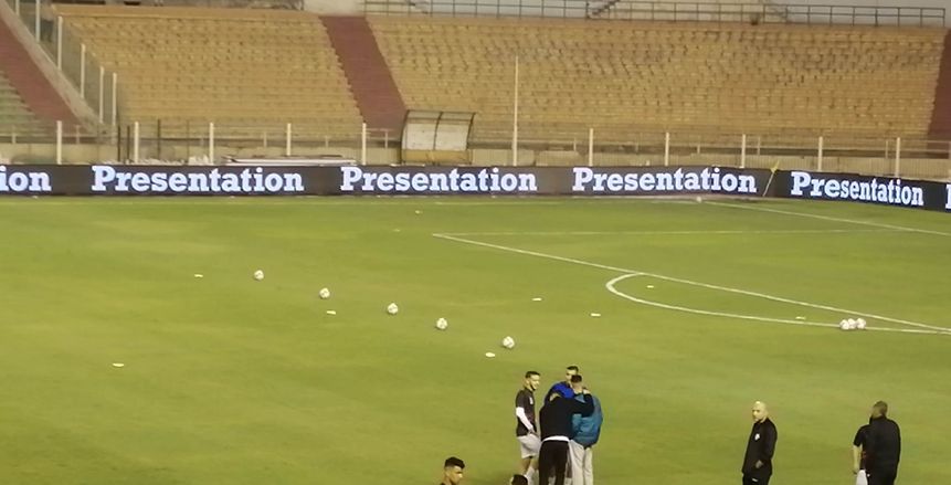 إمام عاشور يظهر في ملعب مباراة الزمالك وإنبي بعد إزالة «الصبغة» «صور»