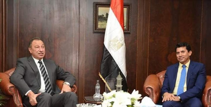 وزير الرياضة: تشكيل لجنة قانونية للتحقيق في أزمة خطاب «كاف» لتنظيم دوري أبطال إفريقيا