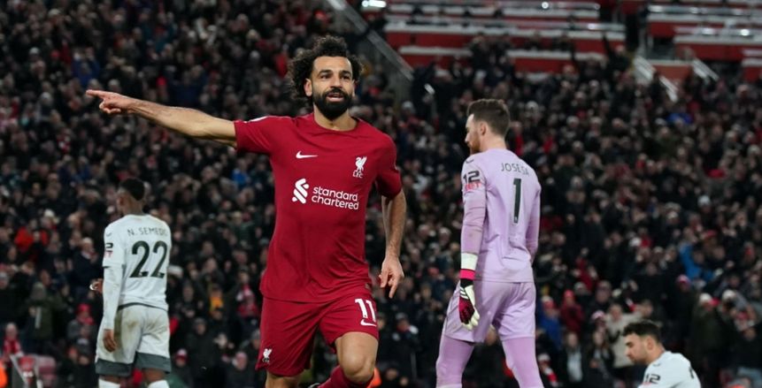 محمد صلاح يسجل ويقود ليفربول لإسقاط وولفرهامبتون بثنائية في الدوري الإنجليزي