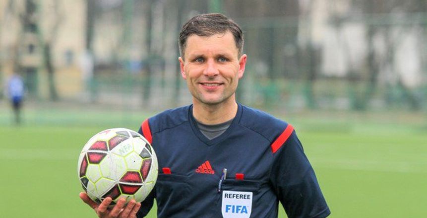 ملك البطاقات وركلات الجزاء.. 5 معلومات عن حكم قمة الأهلي والزمالك