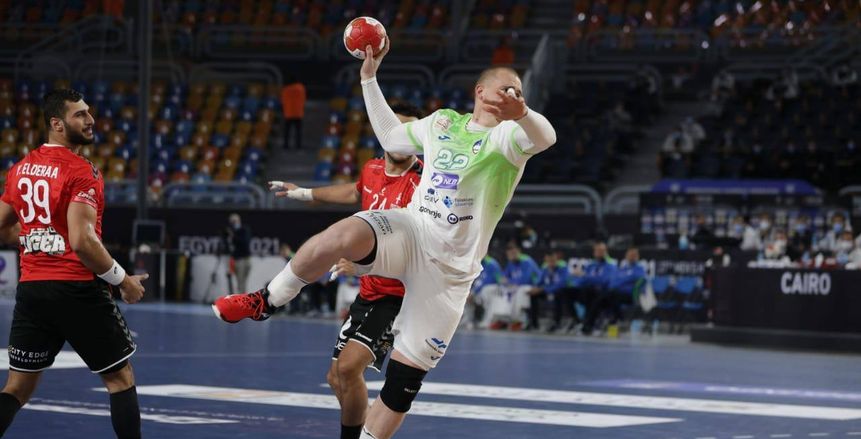 «صبحي» يهنئ منتخب اليد بالتأهل لدور الـ8 ويحيى خالد رجل لقاء سلوفينيا