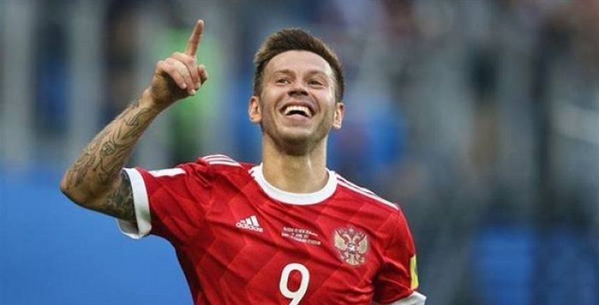 فيدور سمولوف لاعب منتخب روسيا يتعاطف مع أوكرانيا: «لا للحرب»