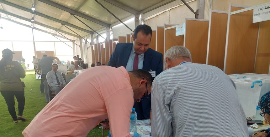 عماد عبدالعزيز وأبوالعلا وعبدالملك يدلون بأصواتهم في انتخابات الزمالك