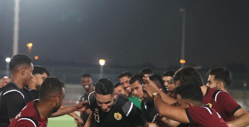بانون يشارك في تدريبات نادي قطر بعد شائعات مرضه وعدم انضمامه