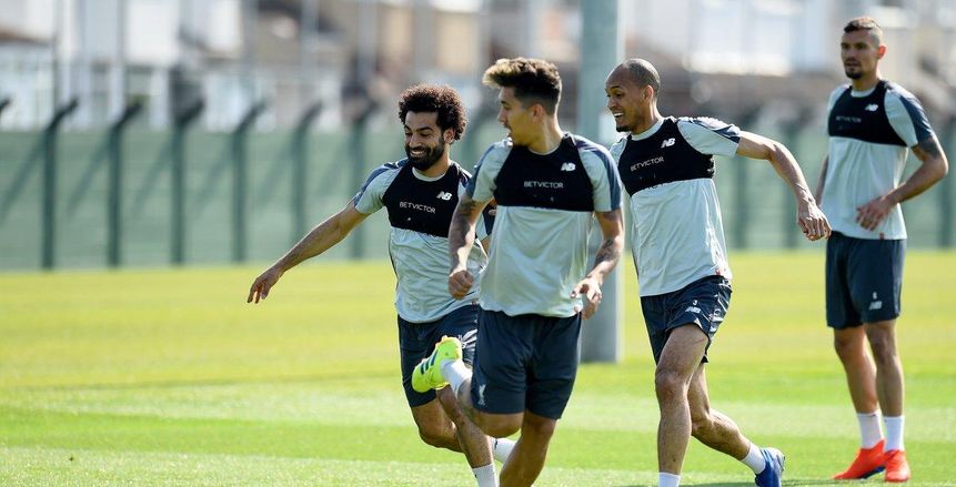 بالفيديو| بمشاركة صلاح.. شاهد مهارات لاعبي ليفربول في المران